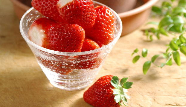 最新草莓减肥法 花样减肥食谱让你一瘦再瘦