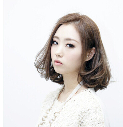 韩式短发烫发发型图片 甜美通勤的短发造型