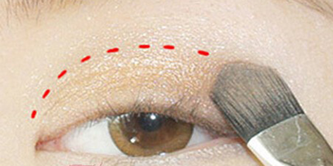 日系眼妆的画法步骤 简单图解教你打造迷人电眼