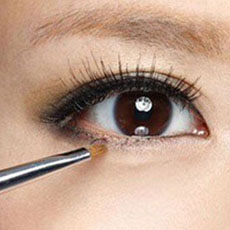 单眼皮眼妆怎么画 单眼皮女孩眼妆画法步骤图解