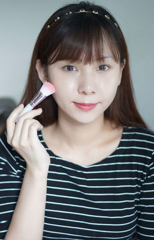 韩式烟熏妆教程图解 教你快速打造韩式眼妆