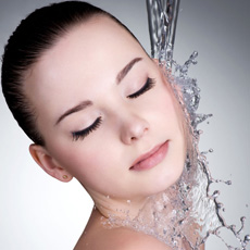 皮肤干燥脱皮怎么办 保湿水润攻略法