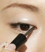 初学化妆眼线怎么画步骤 菜鸟也能变眼线高手