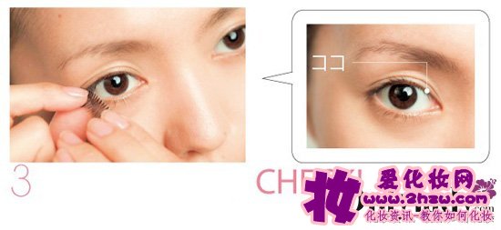 日本模特演绎怎样贴假睫毛最自然