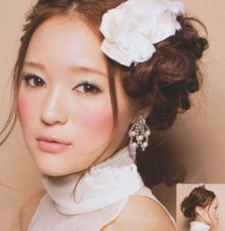 韩式伴娘发型 打造五一清新伴娘