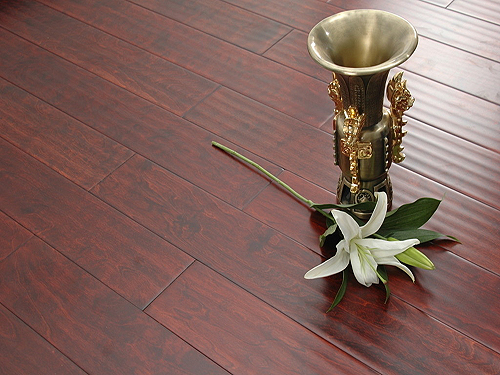 实木地板怎样保养 实木地板清洁保养大全
