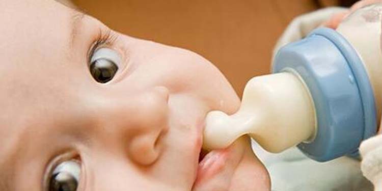 宝宝长牙咬奶头怎么办 喂奶要讲究方法