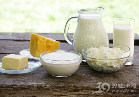 助孕的食物有哪些 每天吃全脂奶品有助受孕