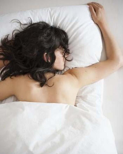 从睡觉的姿势看性格 曝光你的感情现状