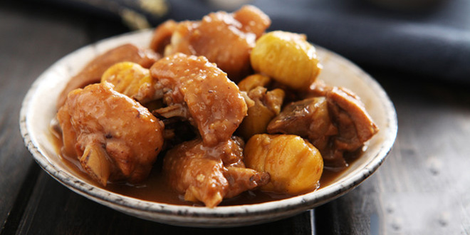 板栗烧鸡的家常做法 鸡肉鲜滑板栗香甜
