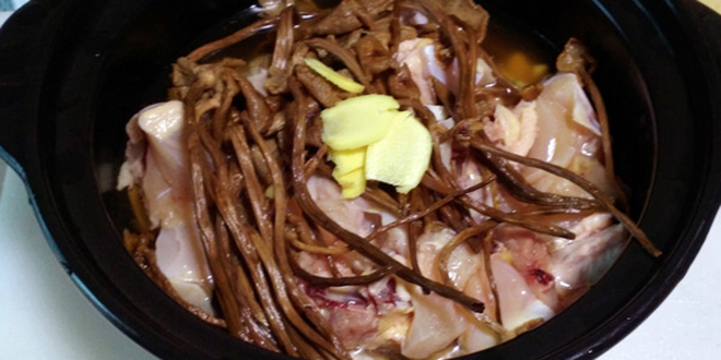 茶树菇煲鸡汤的做法 鸡汤这样做更营养