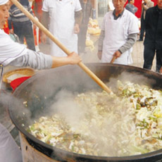 大锅菜的烹饪技巧 留住营养价值是关键
