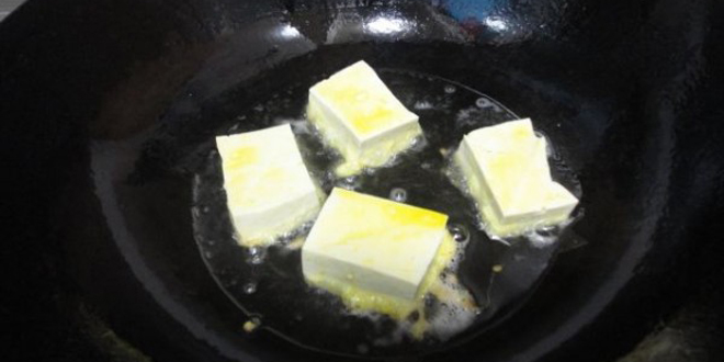 焖豆腐怎么做 润滑爽口味道清纯