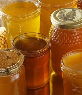 秋季喝蜂蜜的作用与功效 研究表示蜂蜜止咳胜糖浆