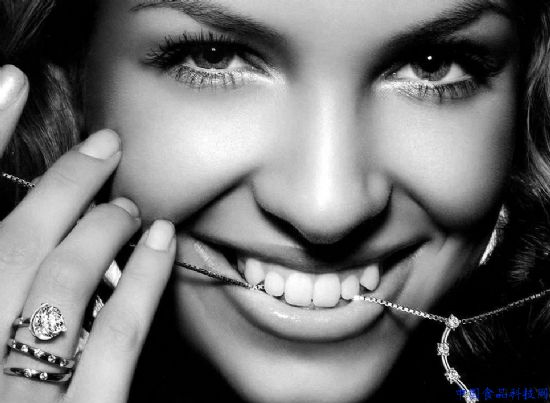 日常牙齿美白简单小方法 八个方法健康美白