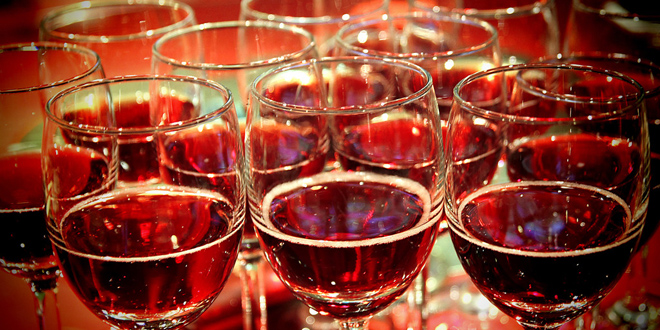 喝红酒的好处和坏处 适量红酒对身体益处多