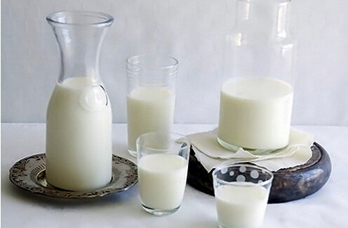 喝鲜牛奶的好处有哪些 有白色血液之称