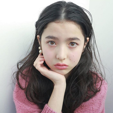 日法混血小模特山田直美爆红 年仅12岁小学在读