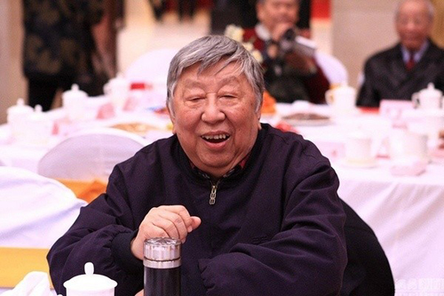 著名艺术家阎肃去世 将于18日举行追悼会