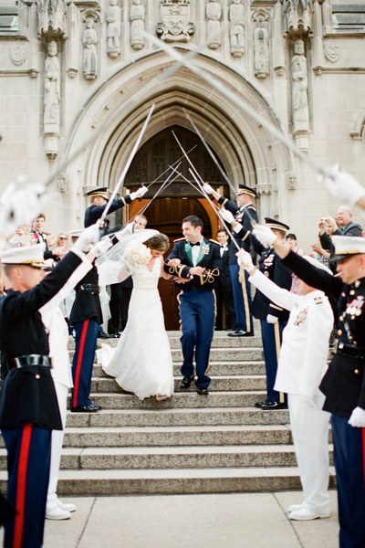 军人婚礼领导致辞 举办一场庄严俭朴的婚礼