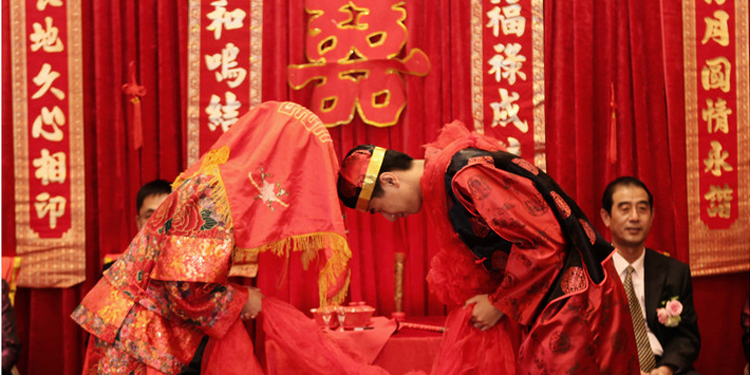 农村拜堂结婚常用语 了解中国传统婚礼习俗