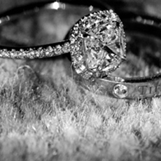 订婚戒指的意义 代表爱情的信物