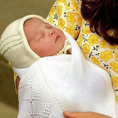 凯特王妃顺利产下女婴 小公主正面照曝光