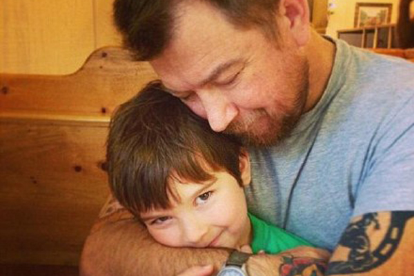 握拳宝宝Sammy Griner为父募捐 患病需进行肾脏移植