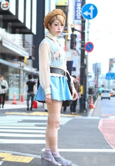 非主流服饰搭配推荐 日本街拍显个性