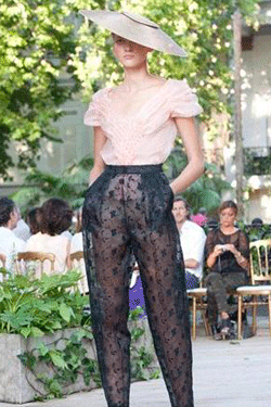马德里2013春夏时装周赏析 无内衣透明装成为最流行元素