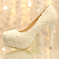 新娘婚礼鞋怎么选 五款新娘鞋助你绽放光彩