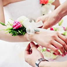 新娘手腕花怎么戴 小细节为美丽加分