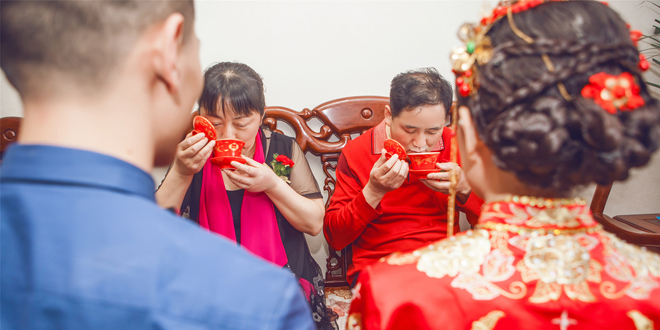 中式婚礼敬茶礼仪 注重礼数表达感谢
