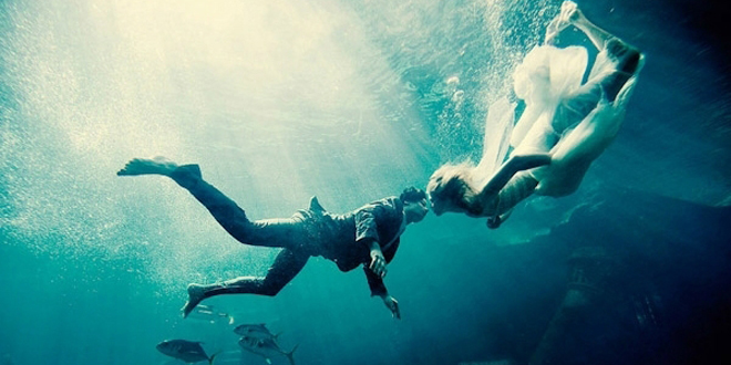 拍摄水下婚纱照技巧 打造独享的浪漫