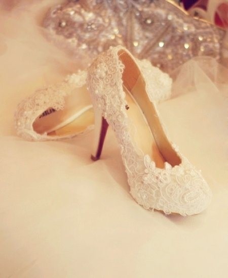 怎样穿新娘婚鞋才能更舒适 别让婚鞋毁了你的婚