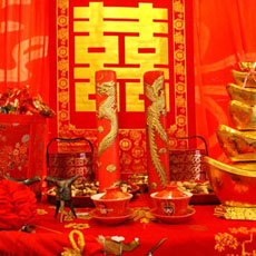 中式婚礼必备道具有哪些 凤冠霞帔有讲究