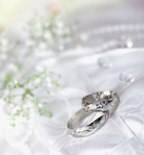 结婚用的首饰的搭配法则 让新娘在婚礼当天散发迷人魅力