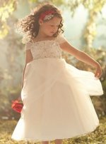 超萌系结婚花童装扮推荐 悉心装扮婚礼上的可爱小天使